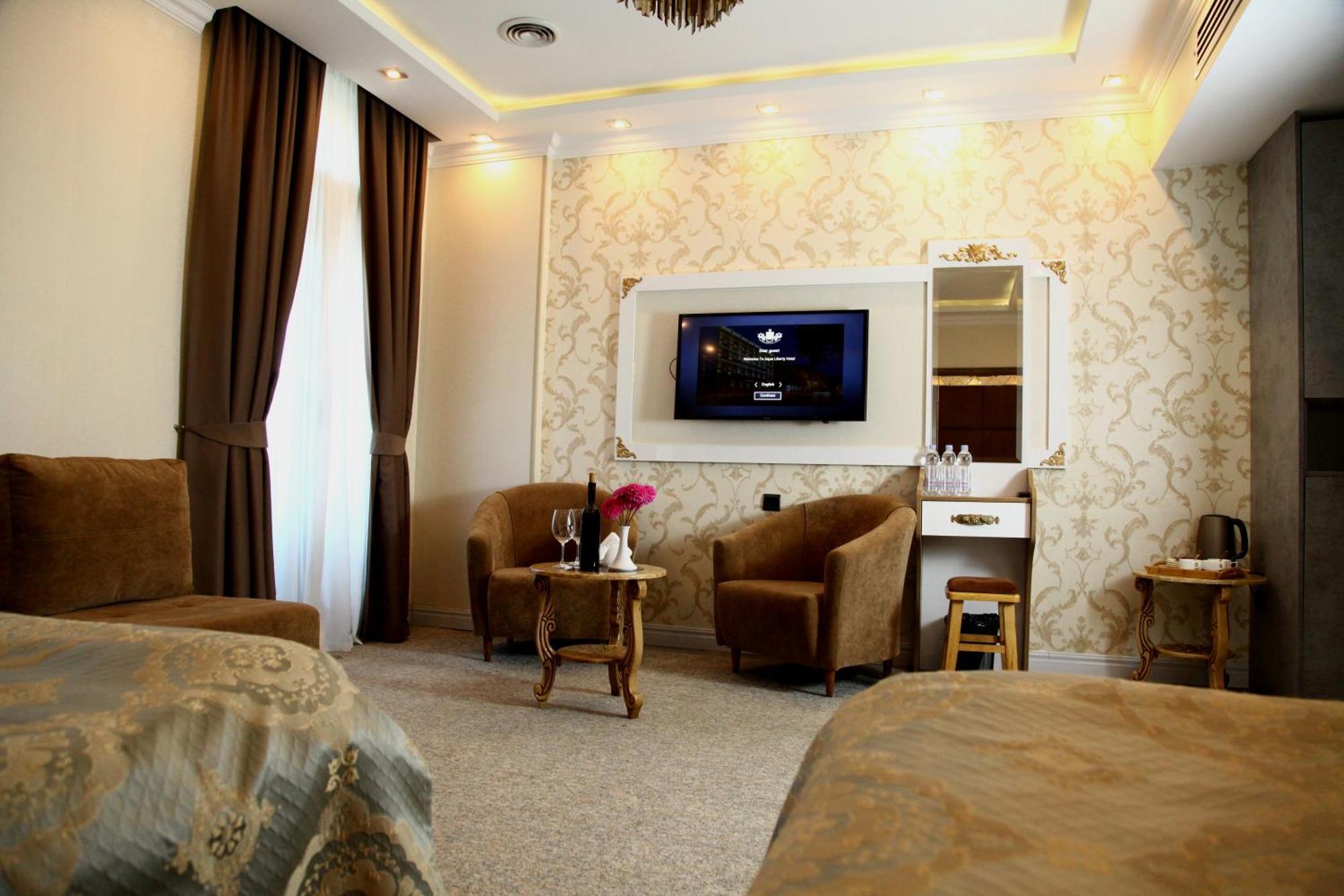 טביליסי Aqua Hotel מראה חיצוני תמונה
